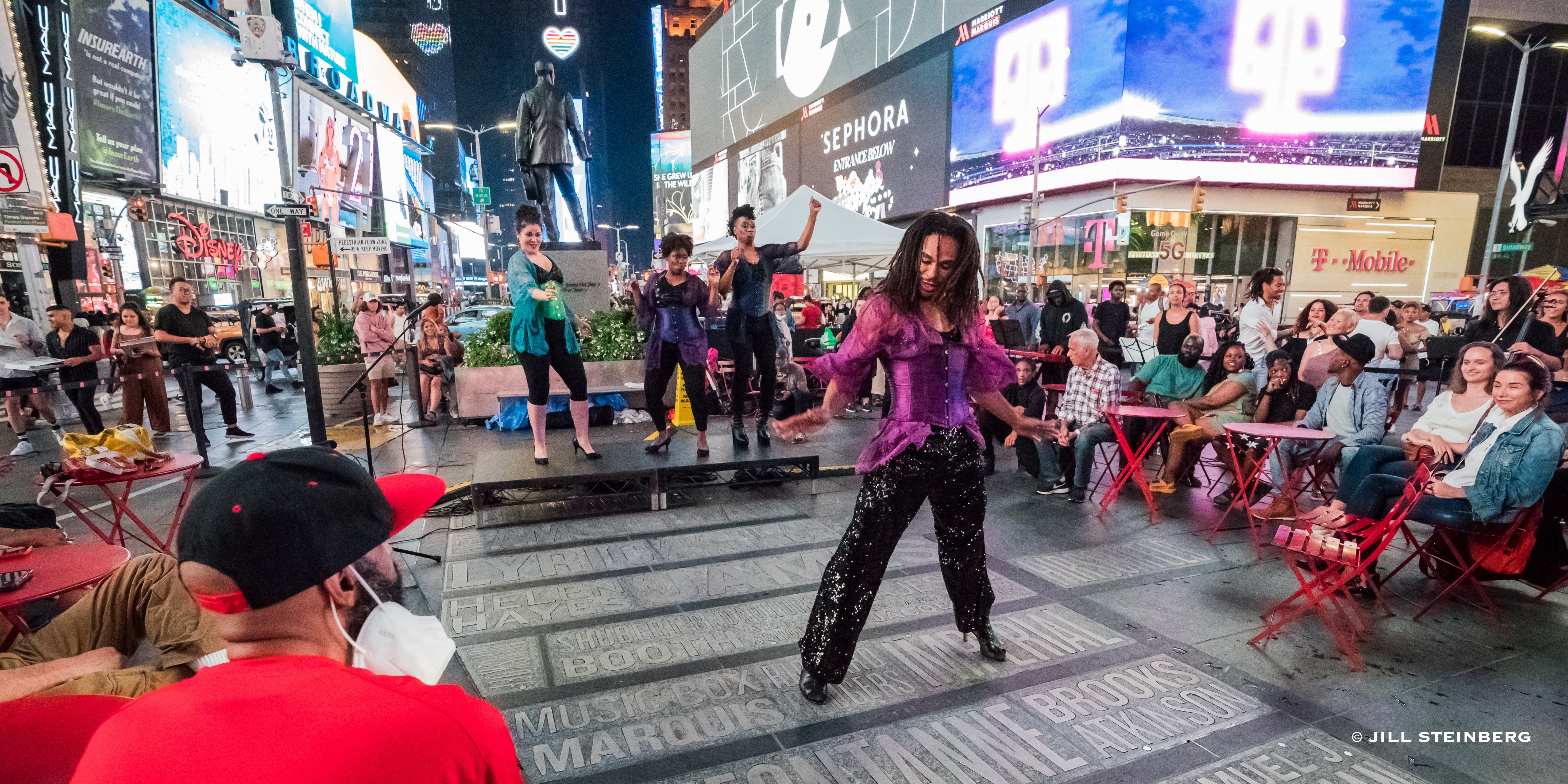 Free Your Mind-Midnight Train to Georgia in Times Square _0823_-1