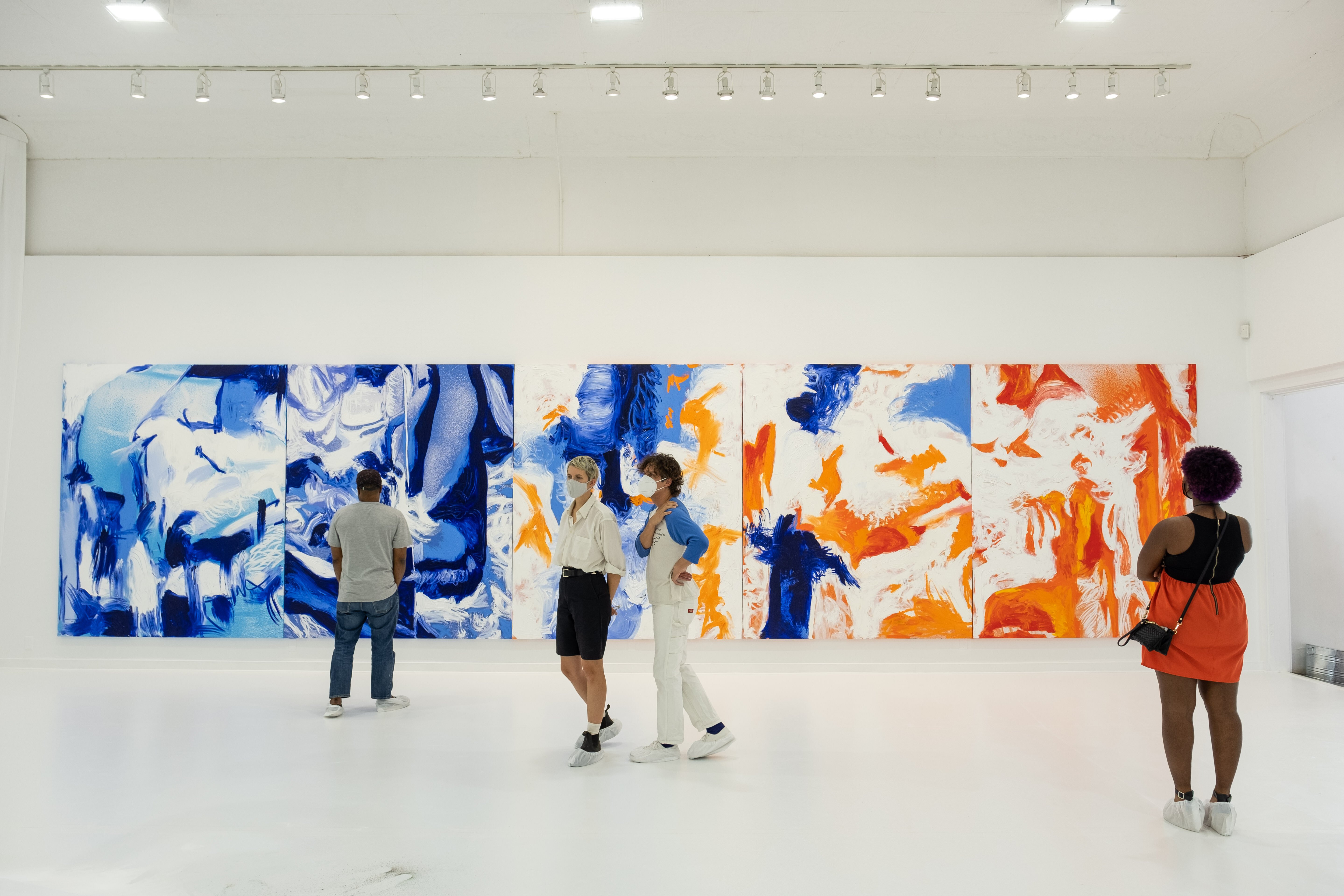 p. 255 Donna Huanca
